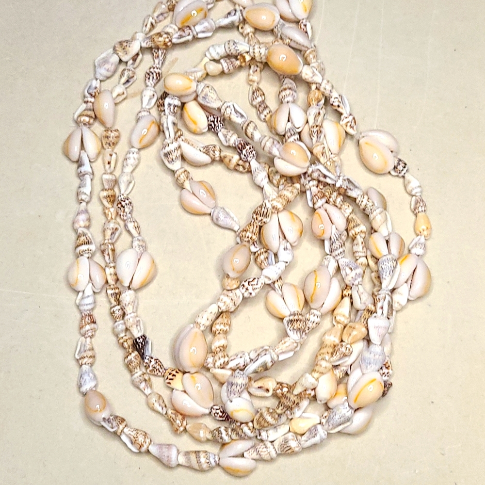 Sea shell bead necklace